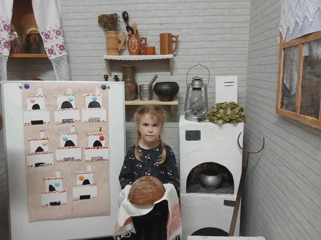 🌾 Путешествие в прошлое: как дошколята побывали в гостях у русской печки 🌾

19 мая воспитанники по