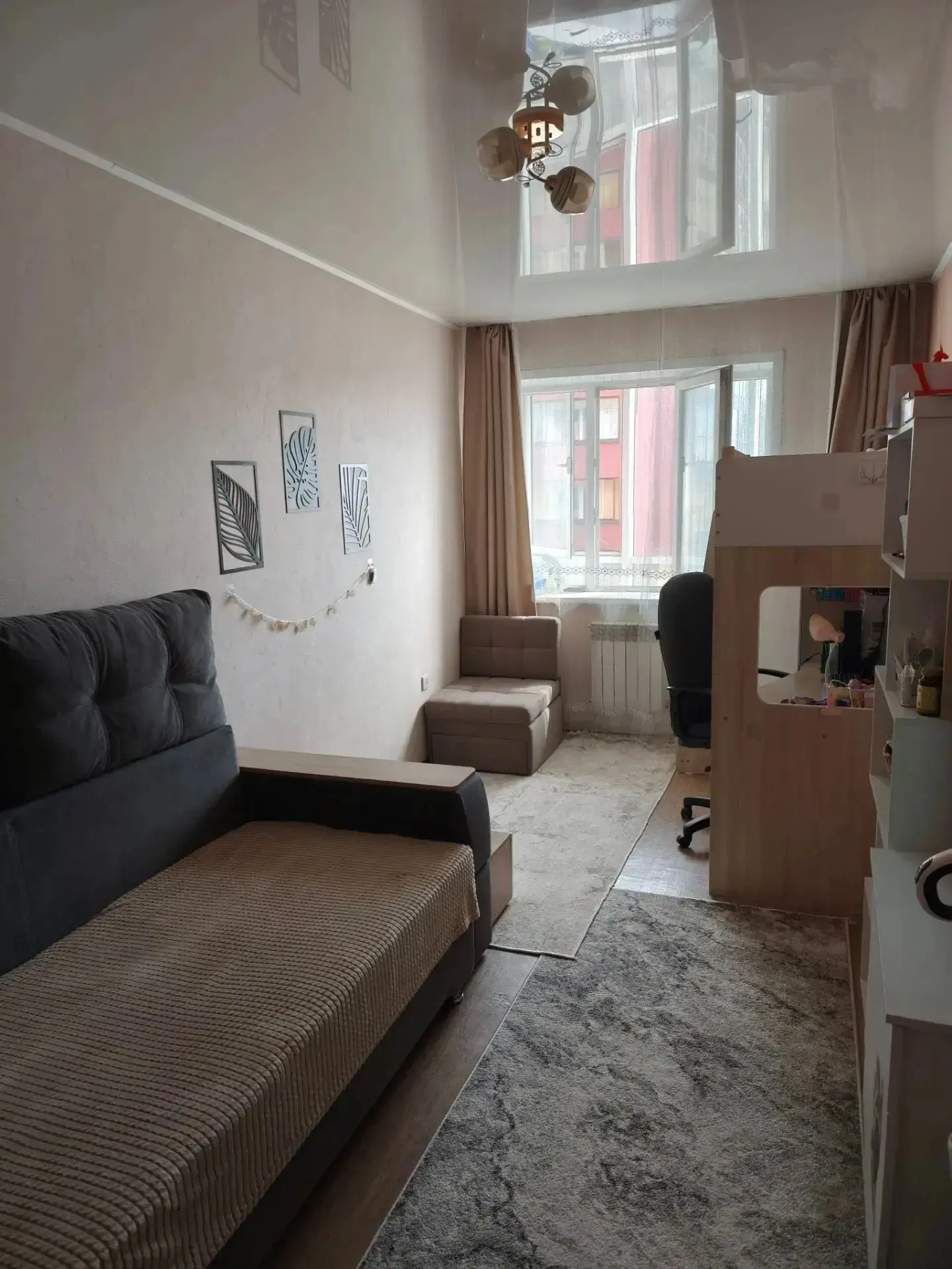📍 Горно-Алтайск

Продам 1-комнатную квартиру 38 кв. м в центре города, район Ткацкий.

В шаговой до