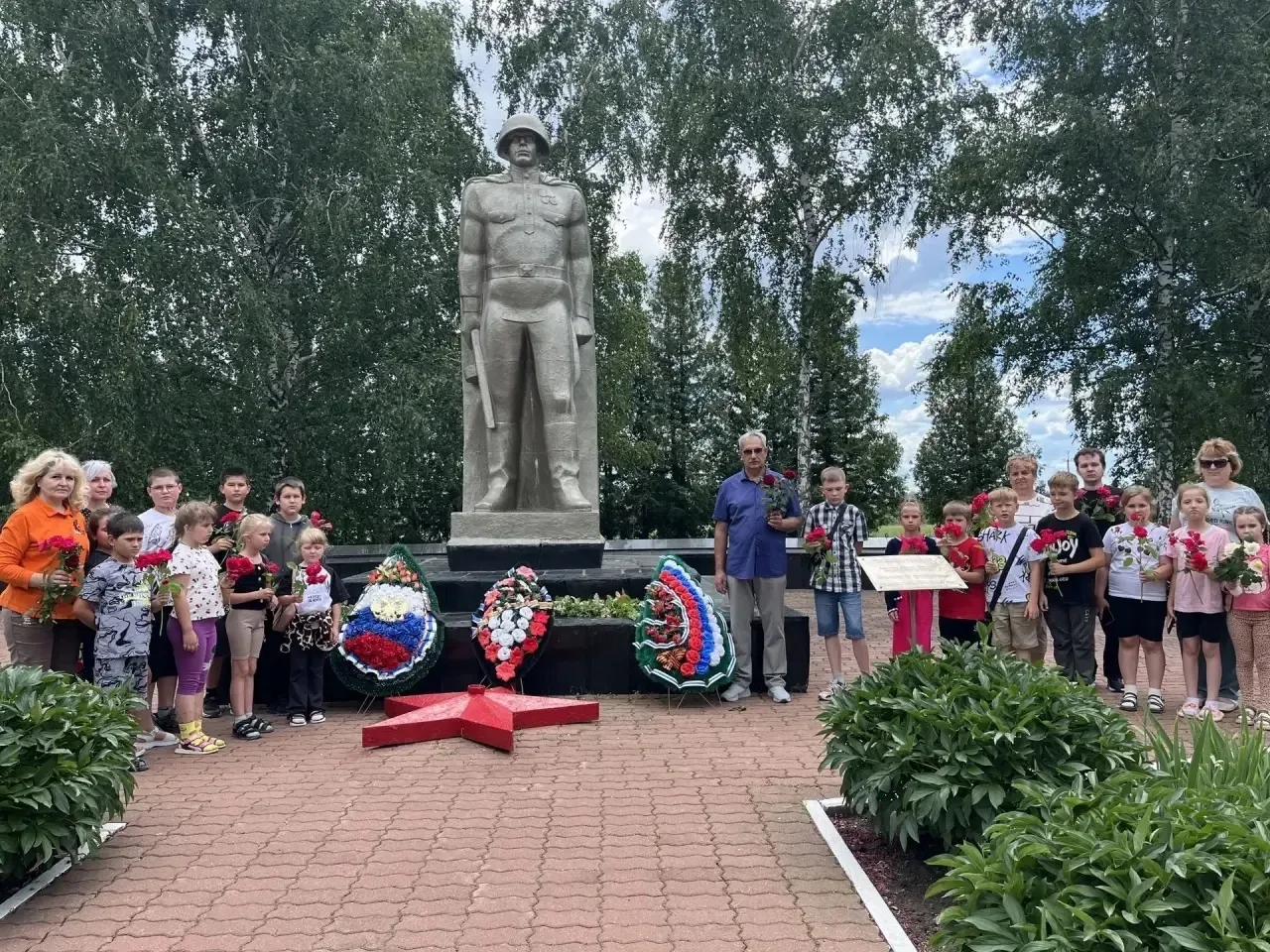 22 июня — День памяти и скорби
📣В нашем пришкольном лагере прошёл ряд мероприятий, посвящённых этой