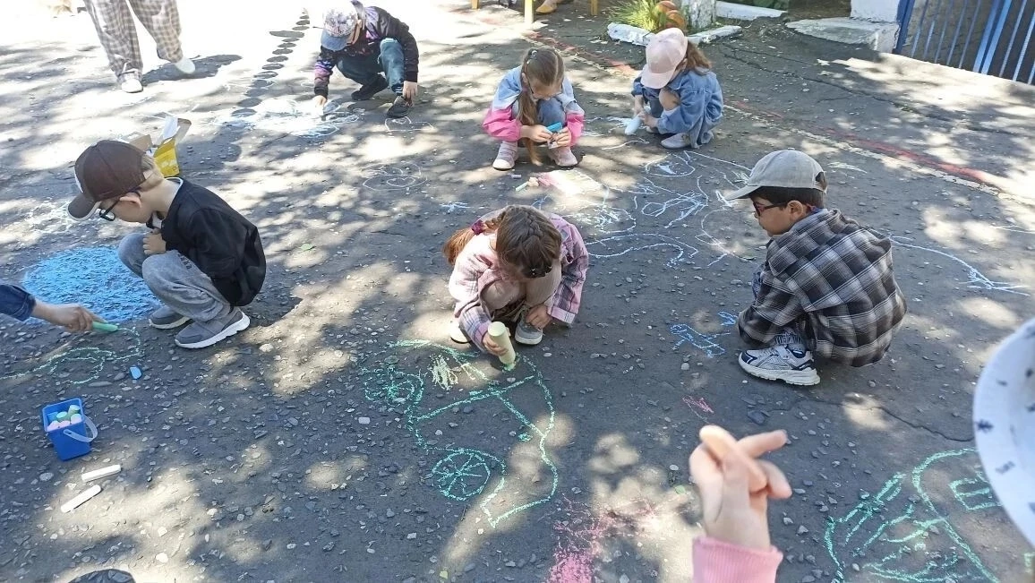 🤓Конкурс рисунков на асфальте🎨

💥В День защиты детей, наши воспитанники с большим энтузиазмом при