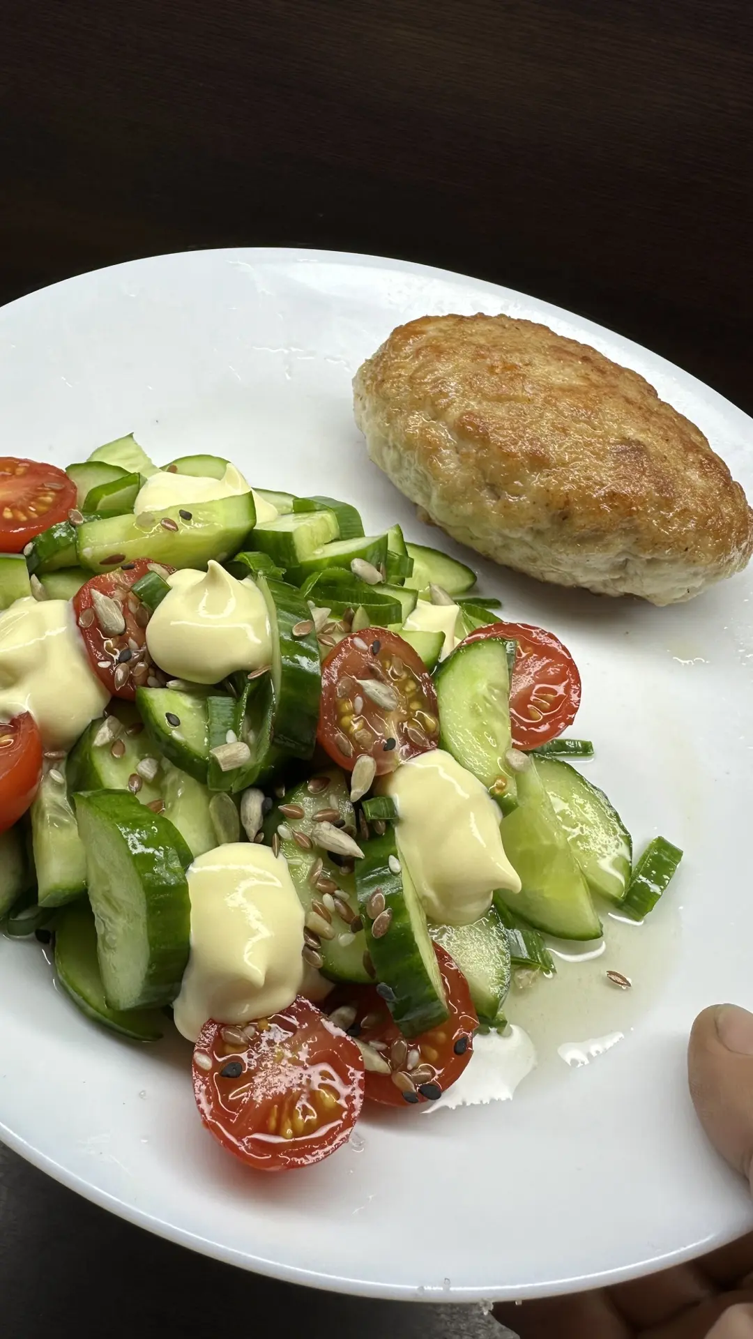 Всем вкусного ужина! И десерт😍 первая клубничка)))
Хорошего вечера!!!
