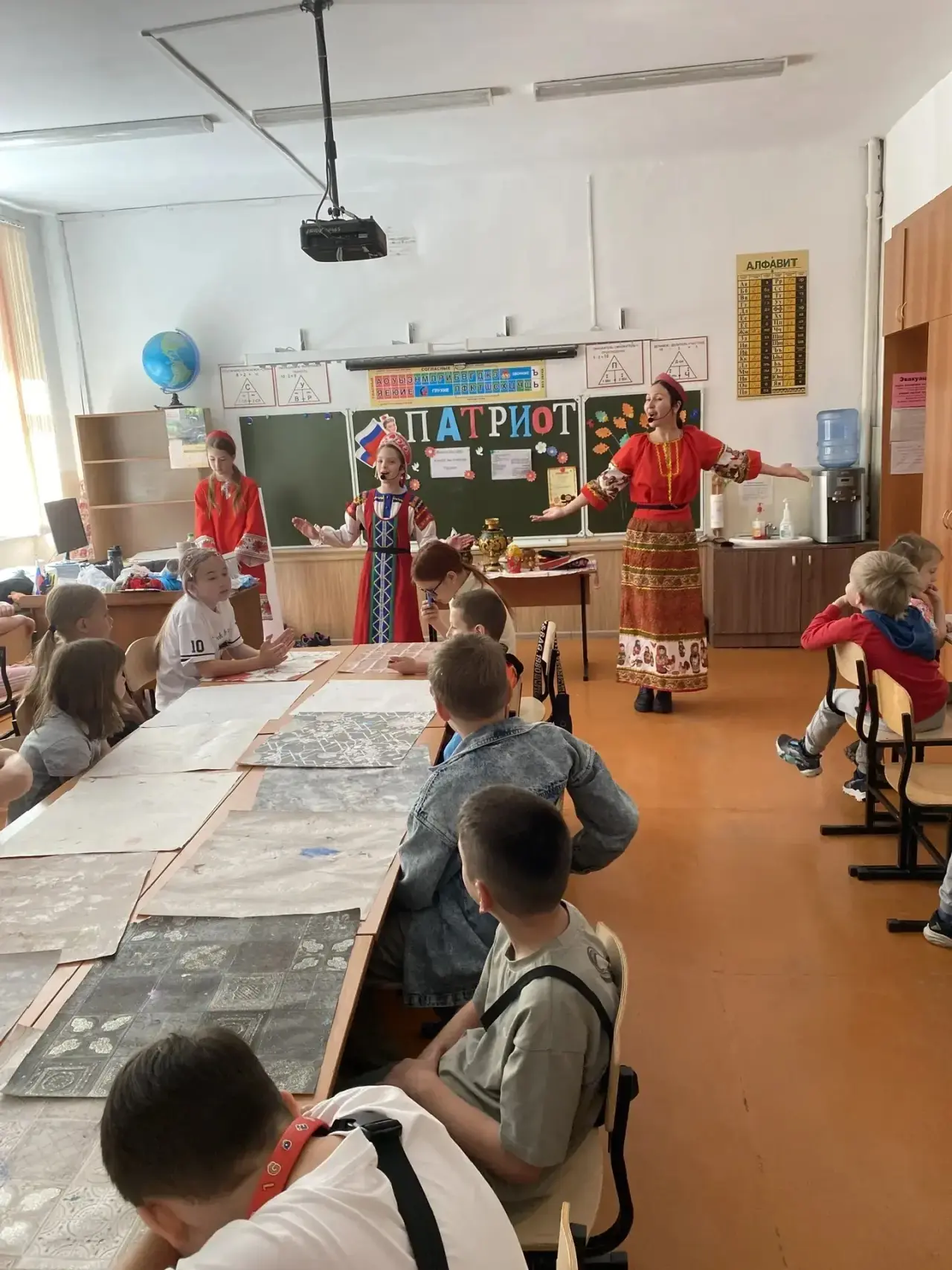 Сегодня в нашем  в пришкольном лагере прошло замечательное мероприятие, посвященное празднованию Дня