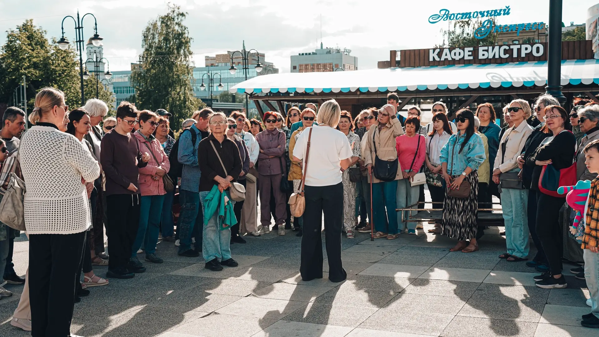 Состоялась пешеходная экскурсия Городского центра им. П.А. Столыпина

📅 3 июня экскурсовод ГЦ Светл