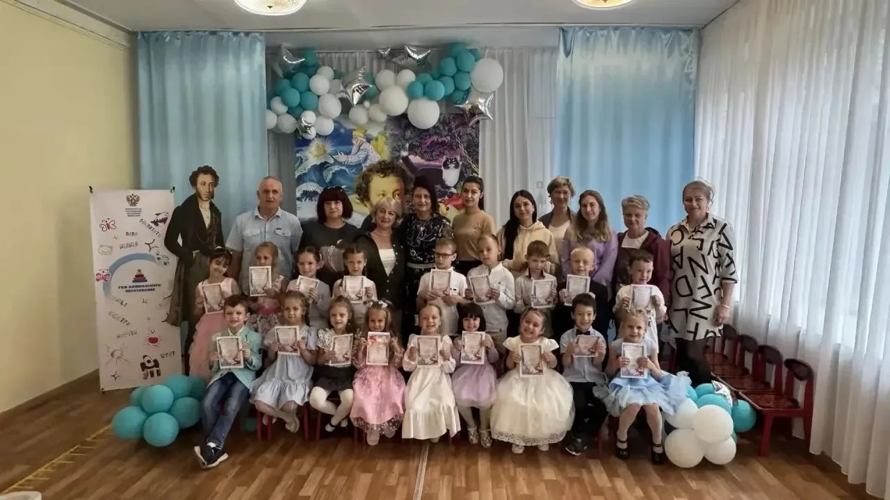 🌟 Наши звёздочки на городском фестивале «Пушкиниана».
В нашем городе прошёл поэтический фестиваль «
