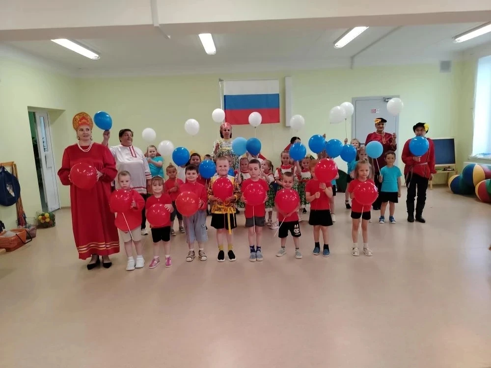 🇷🇺🇷🇺🇷🇺 Сарафаны, хороводы и гордость: День России в нашем детском саду!🇷🇺🇷🇺🇷🇺
Сегодня, в