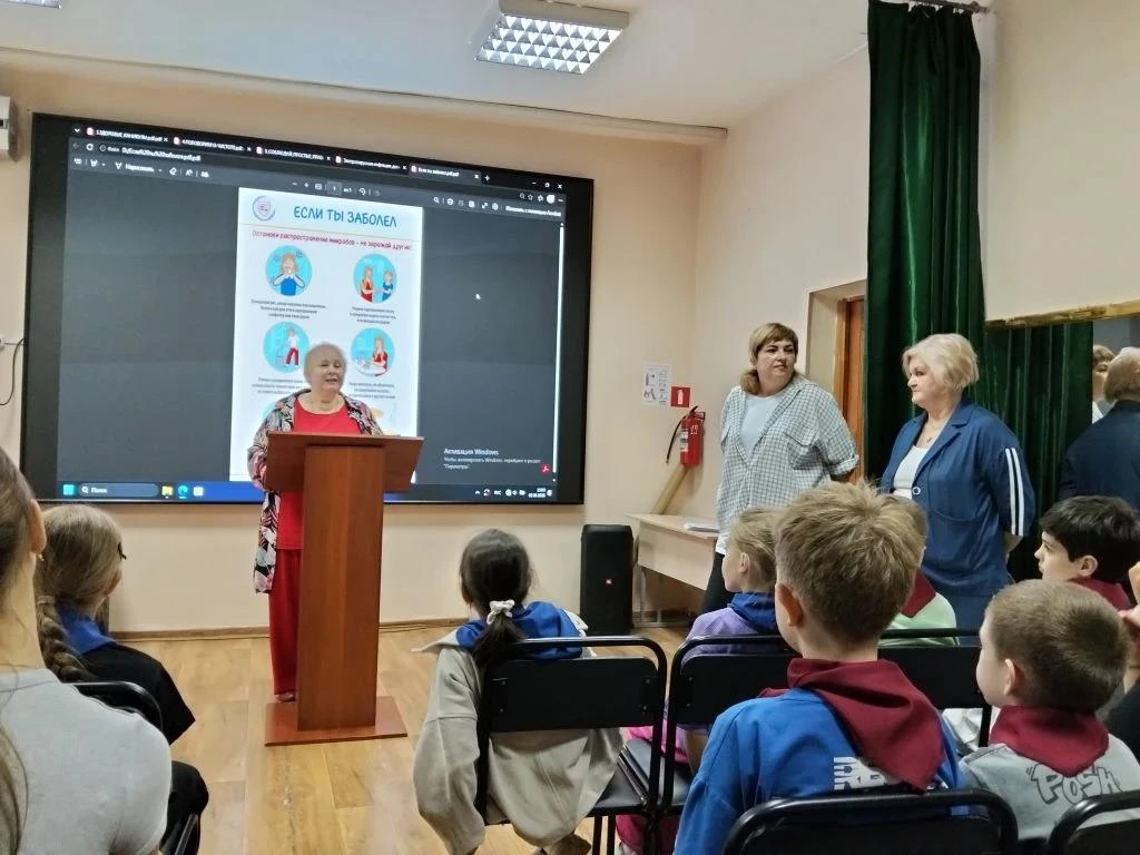 День пятый. Уровень шума зашкаливает!
⁣
Аниматоры навели шороху: песни, танцы и полный отрыв! Отряды