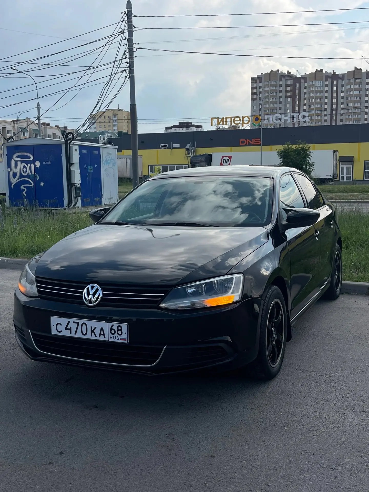 Продаю Volkswagen Jetta 2014 года, 1.6, Автомат Aisin

Отличная ухоженная Джетта в чёрном цвете! Маш