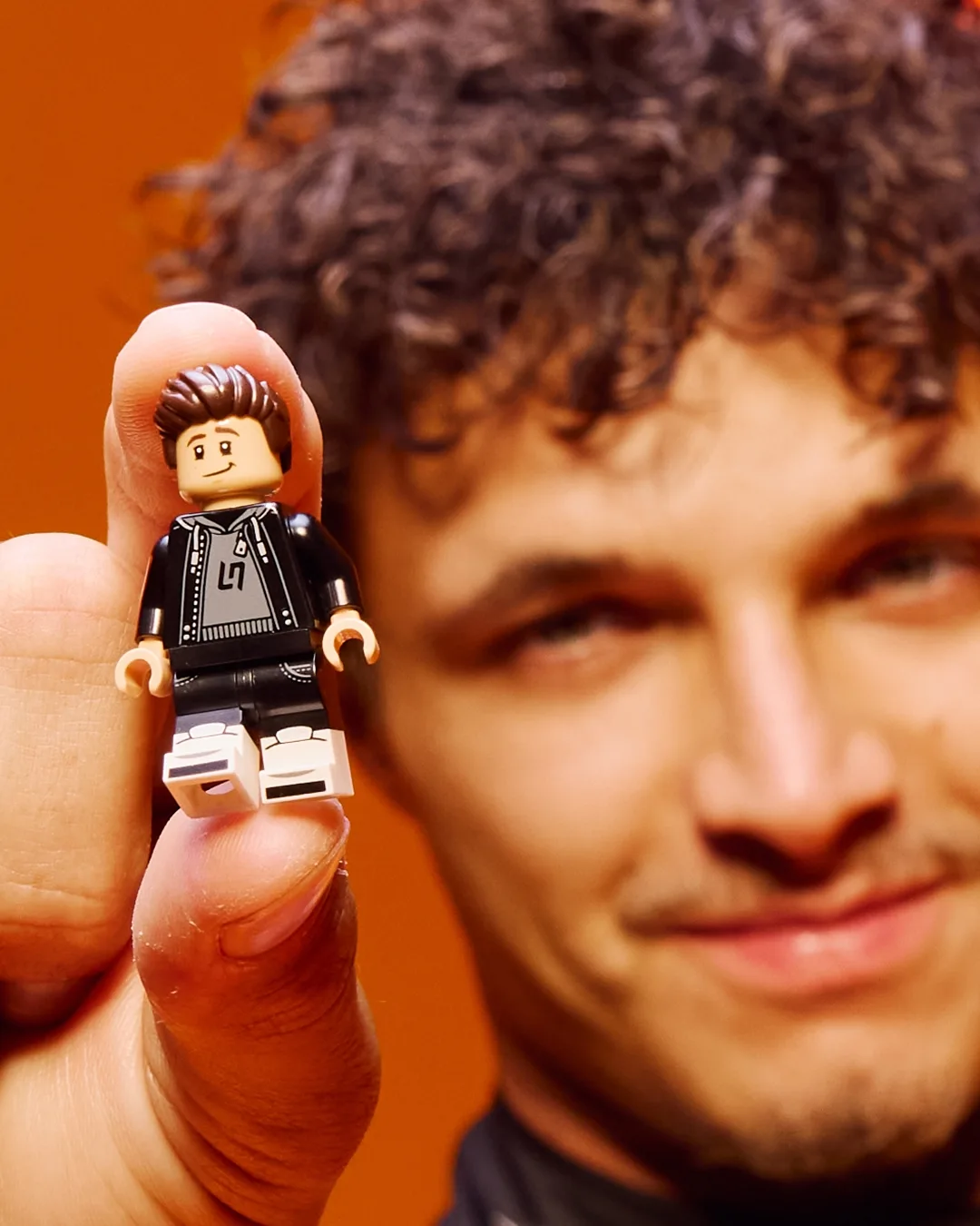 Формула-1 вернулась в Монако, а LEGO® — на подиум 🏁🏎

McLaren празднует свой 1000-й Гран-при и в ч