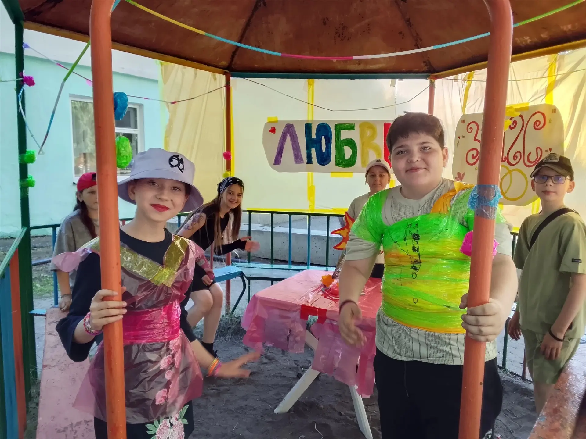 Всем здравствуйте! 🤗

В нашем лагере прошло мероприятие "Свадьба"👰‍♀️
Все племена проводили свою я