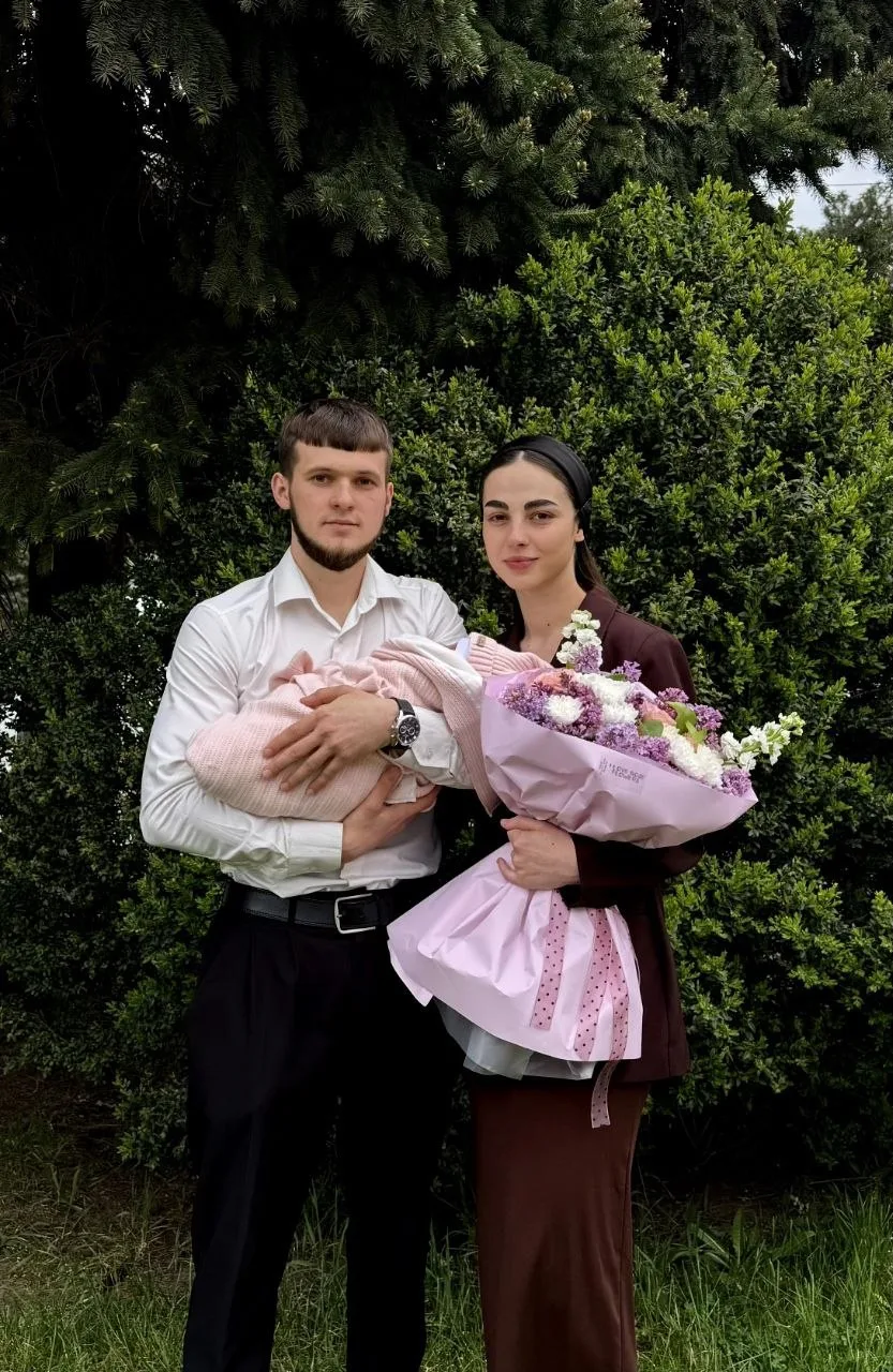 1️⃣0️⃣0️⃣- рождение зарегистрировали сотрудники отдела ЗАГС Миллеровского района 🍼

Счастливыми род