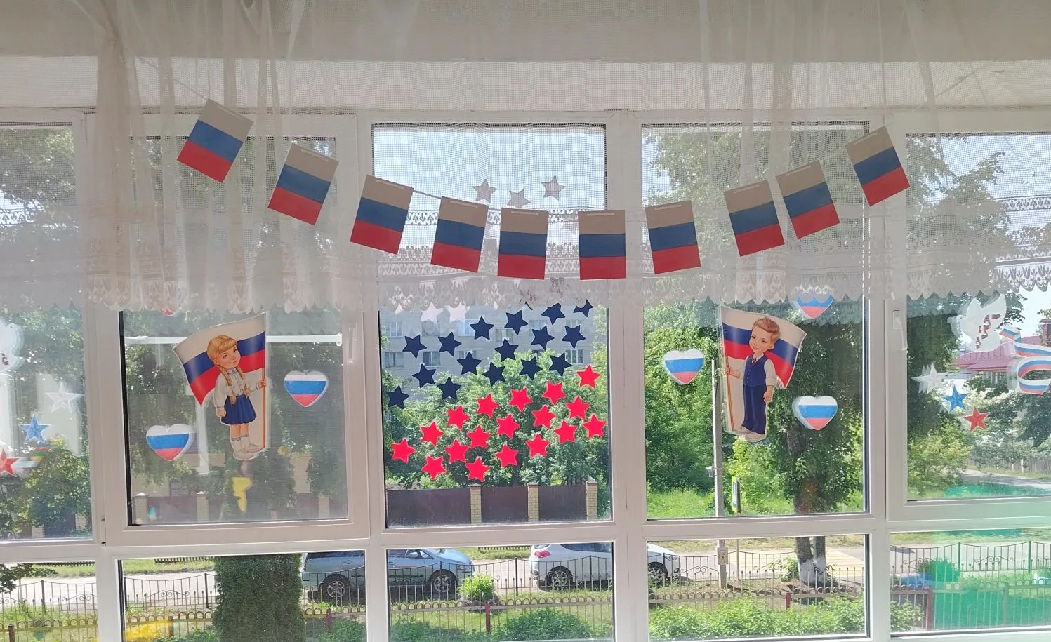 Группа «Шалунишки» приняла участие во Всероссийской акции #ОкнаРоссии
____________________
Воспитате