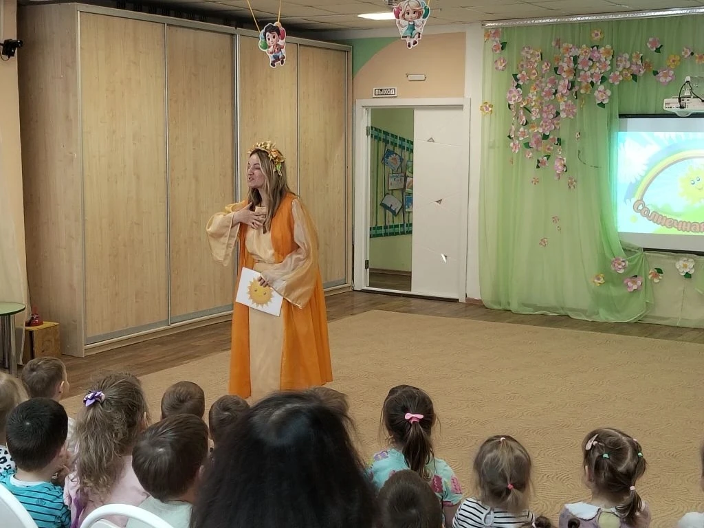 🎉✨ Сегодня мы устроили для ребят настоящее приключение — путешествие в Волшебную Страну Детства ко 