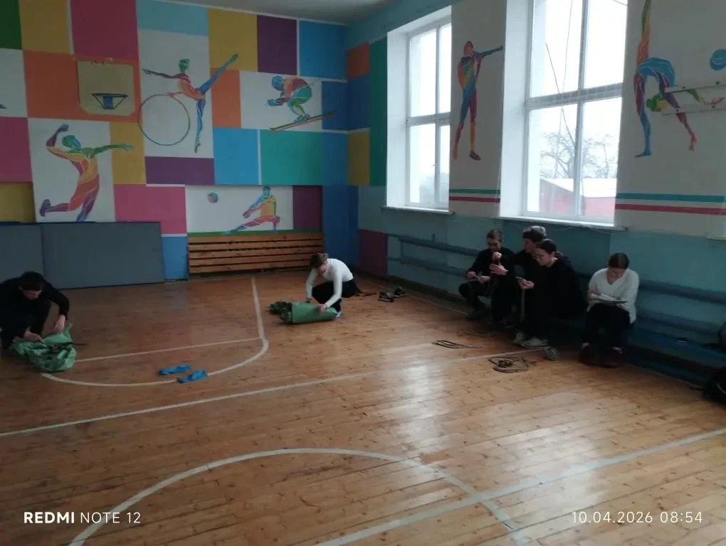 ОЗК — это не три буквы, это квест на выживание🧤

Надеть общевойсковой защитный комплект за минуту? 