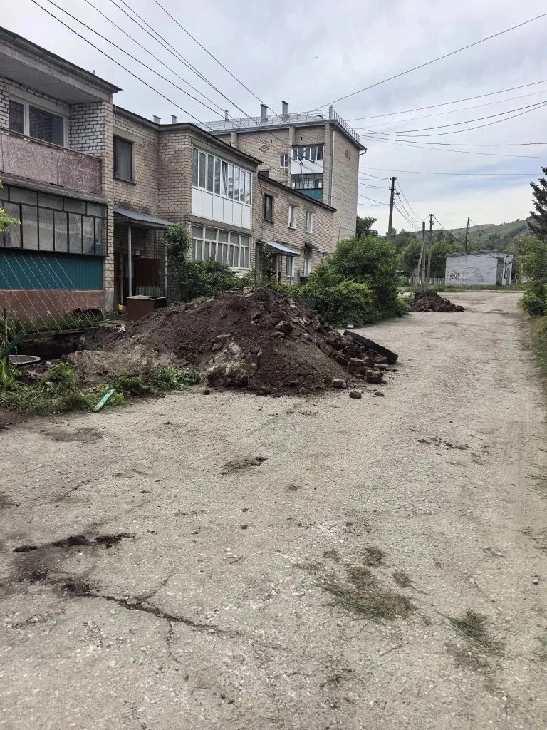 🚧Старт капитального ремонта системы водоотведения в п. Вишневогорск
 
В поселке Вишневогорск началс