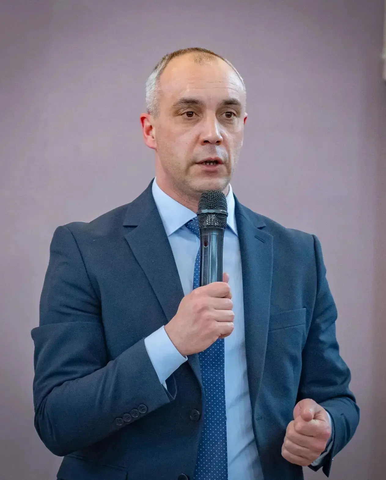 ПОЗДРАВЛЕНИЕ ПРЕДСЕДАТЕЛЯ ЕМЕЛЬЯНОВСКОГО ОКРУЖНОГО СОВЕТА ДЕПУТАТОВ МАКСИМА ШМИКА

Уважаемые работни