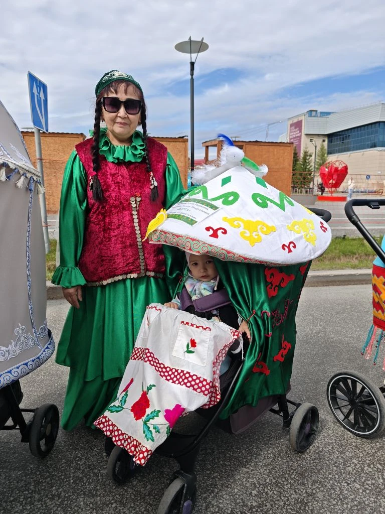 Парад колясок открывает лето! И наши маленькие, и не только маленькие, мамы принимают в нем активное