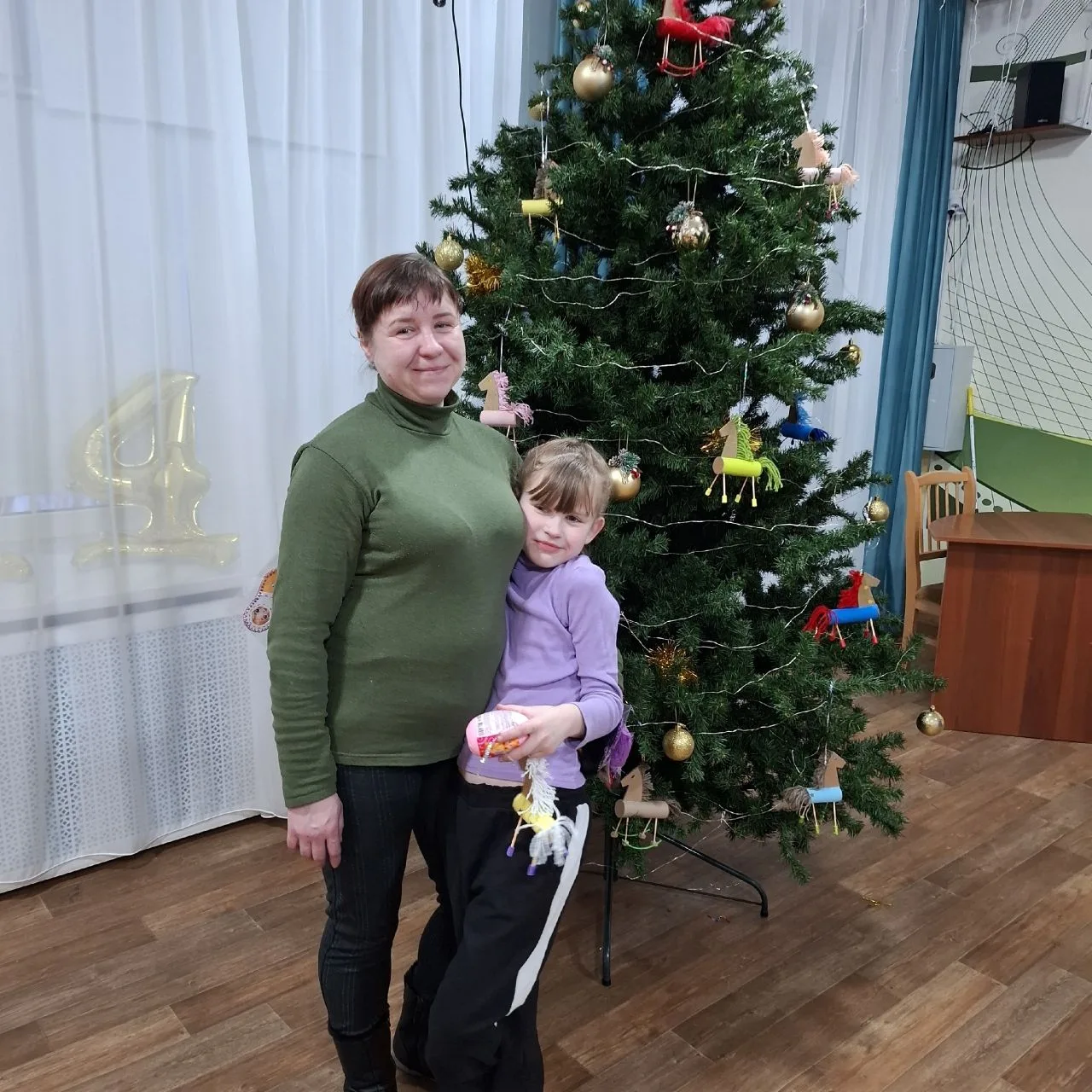 Предновогодье богатое на истории с хорошим концом ❤
Вчера еще одна девочка вернулась домой к маме. Т