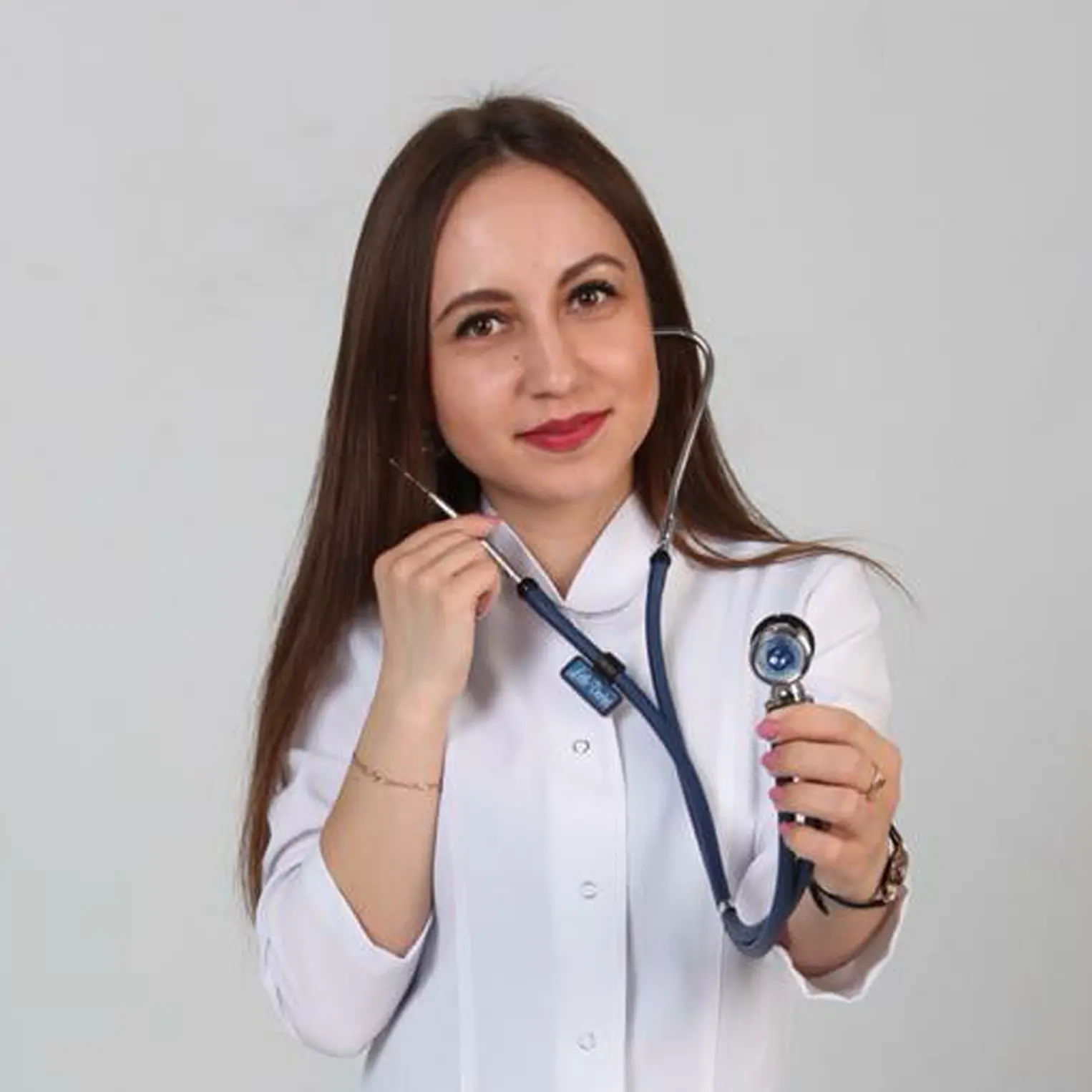 Сезон цветения продолжается, а вместе с ним у многих малышей появляются "непонятные" сопли и сыпь. В