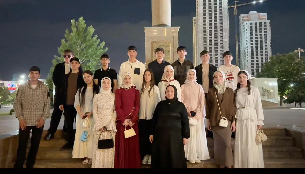 Стела «Город воинской славы»

Память бессмертна

Ученики нашей школы не только увидели красивый памя