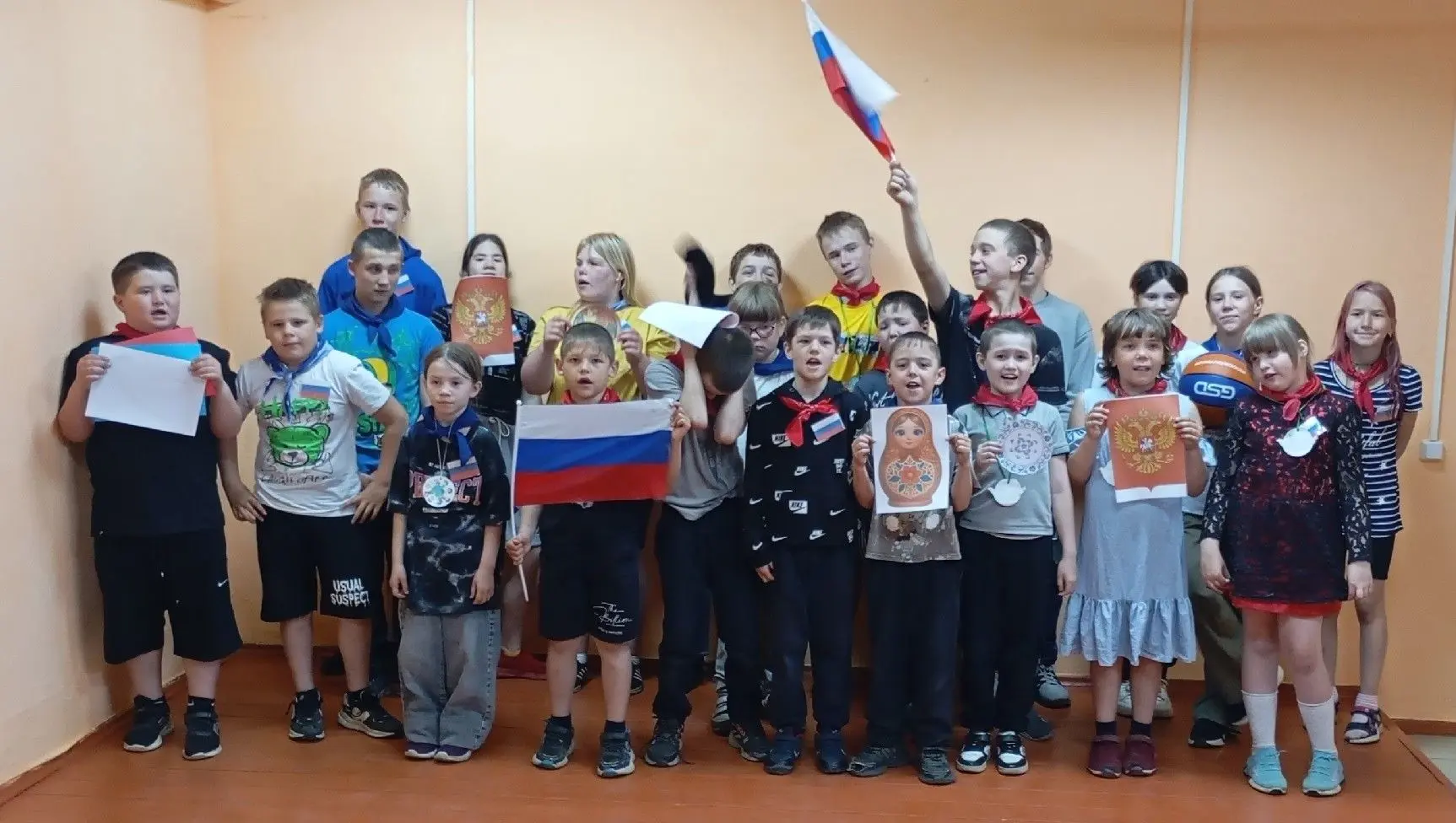 В рамках года единства народов России специалисты МУ МСЦ «Импульс» провели квест-игру «Путешествие п