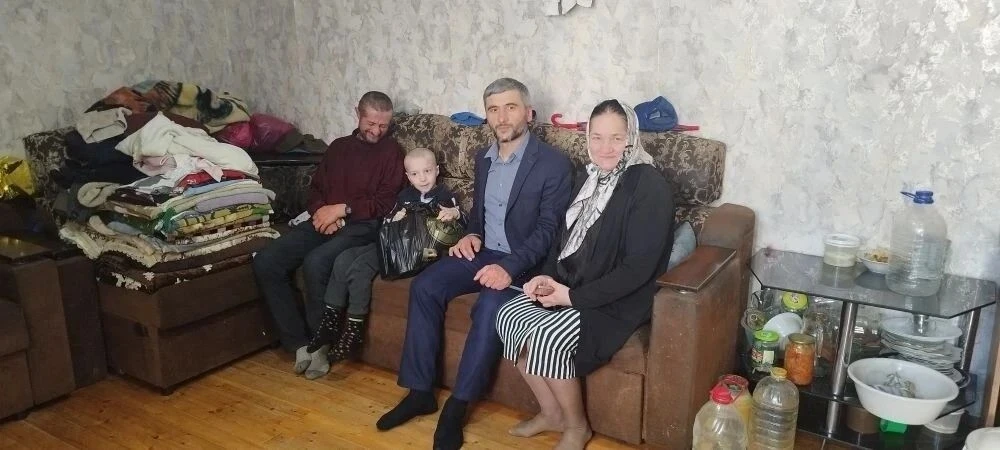 В Цумадинском районе ко Дню защиты детей навестили семьи участников СВО и детей с ограниченными возм