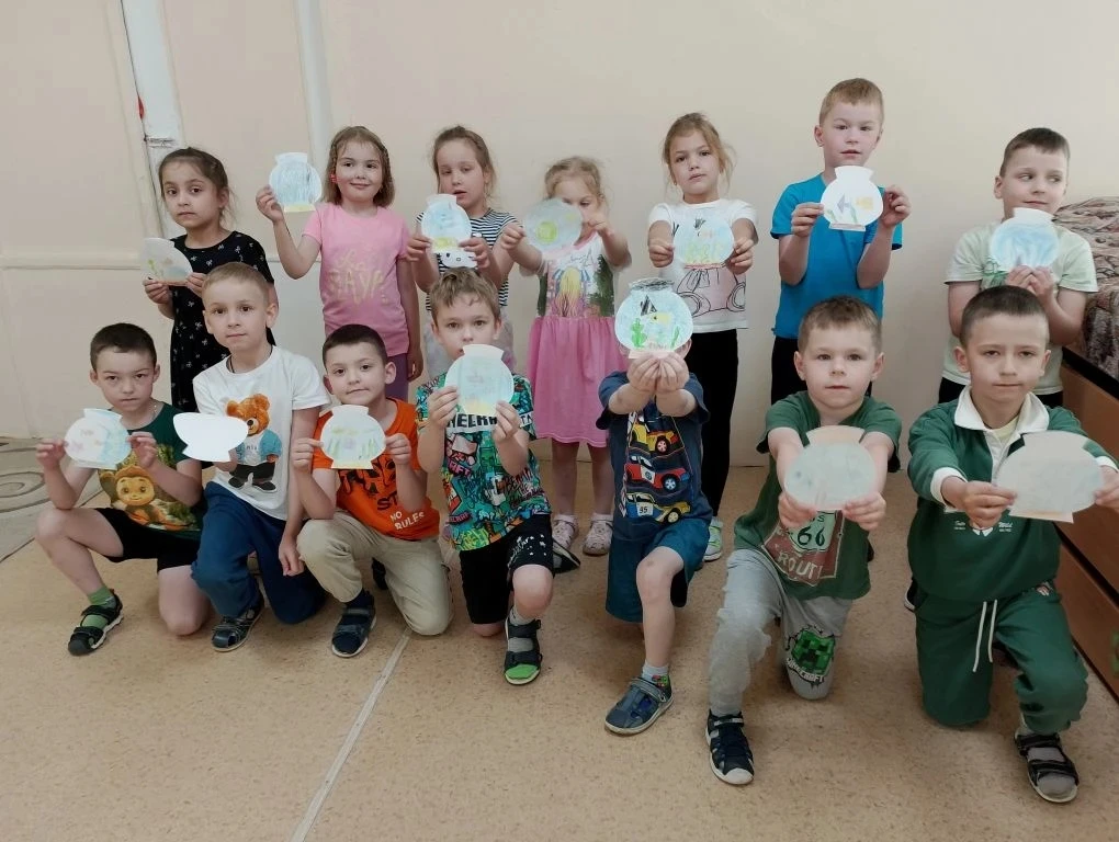 🐟 «Цветочный город»: Пушкин под карандаш

День поэзии прошёл в рисовании любимой сказки — о золотой