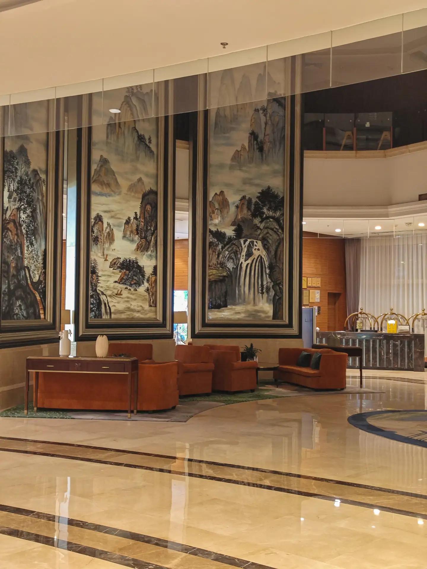 🔖Пару слов об отеле, где я остановилась.

Живу в Longemont Hotel Shenyang. Выбирала его в первую оч