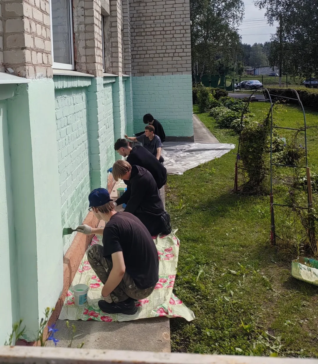 #КлимовскаяСОШ2
Рембригада в школе
Работа в рембригадах полностью официальная, помимо участия в важн