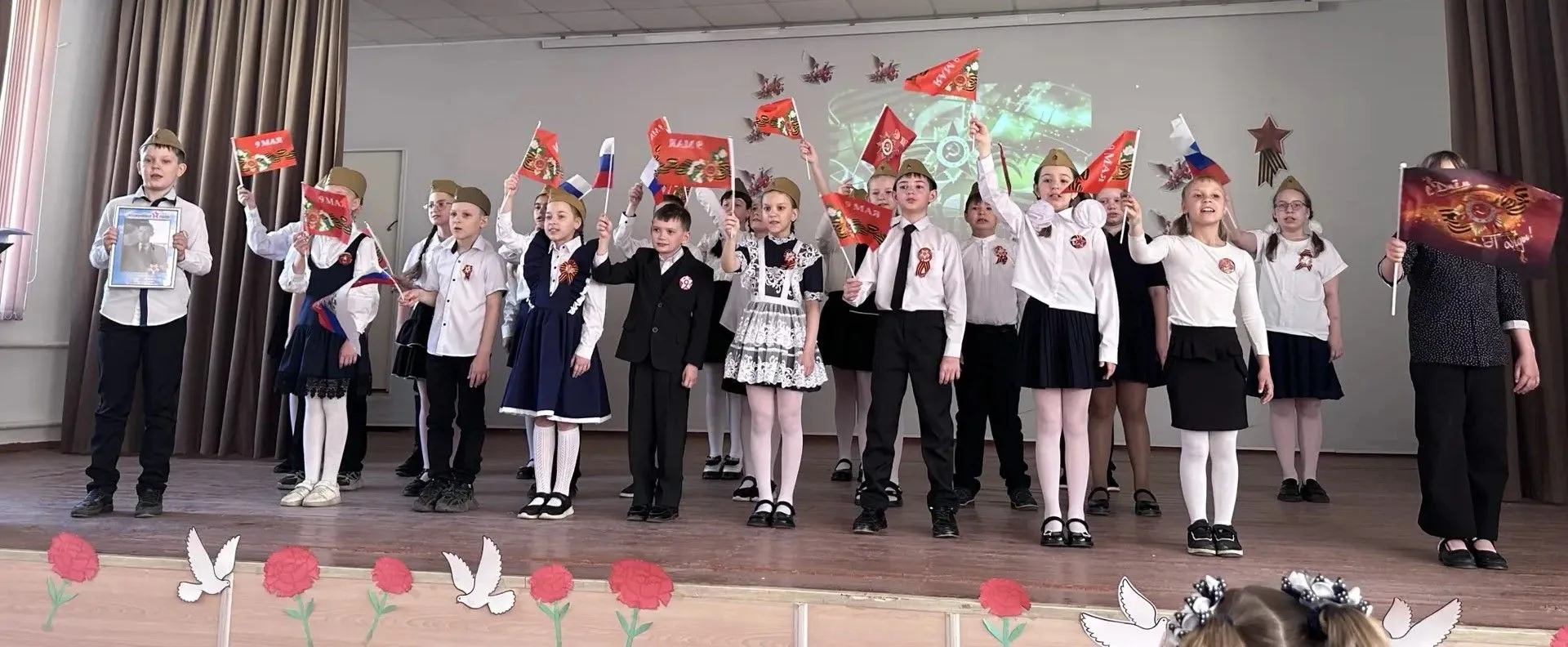 🎶 В нашей школе прогремел фестиваль военной песни «Катюша»!
В преддверии великого праздника Дня Поб