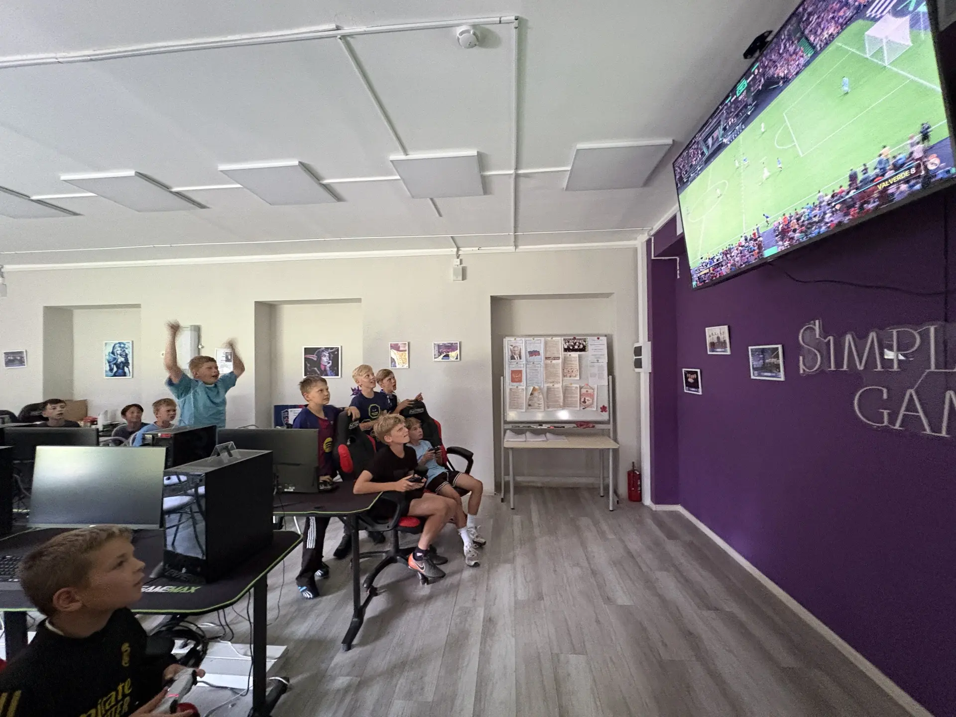 Гол, гол, гол! ⚽🎮

Сегодня, во Всемирный день детского футбола, в нашем лагере «Галактика» случилос
