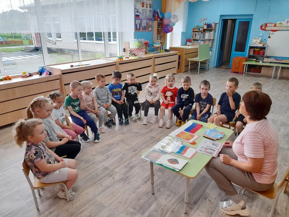 Наша Родина - Россия!
В группе "Ягодки" прошло тематическое занятие, посвящённое одному из главных п