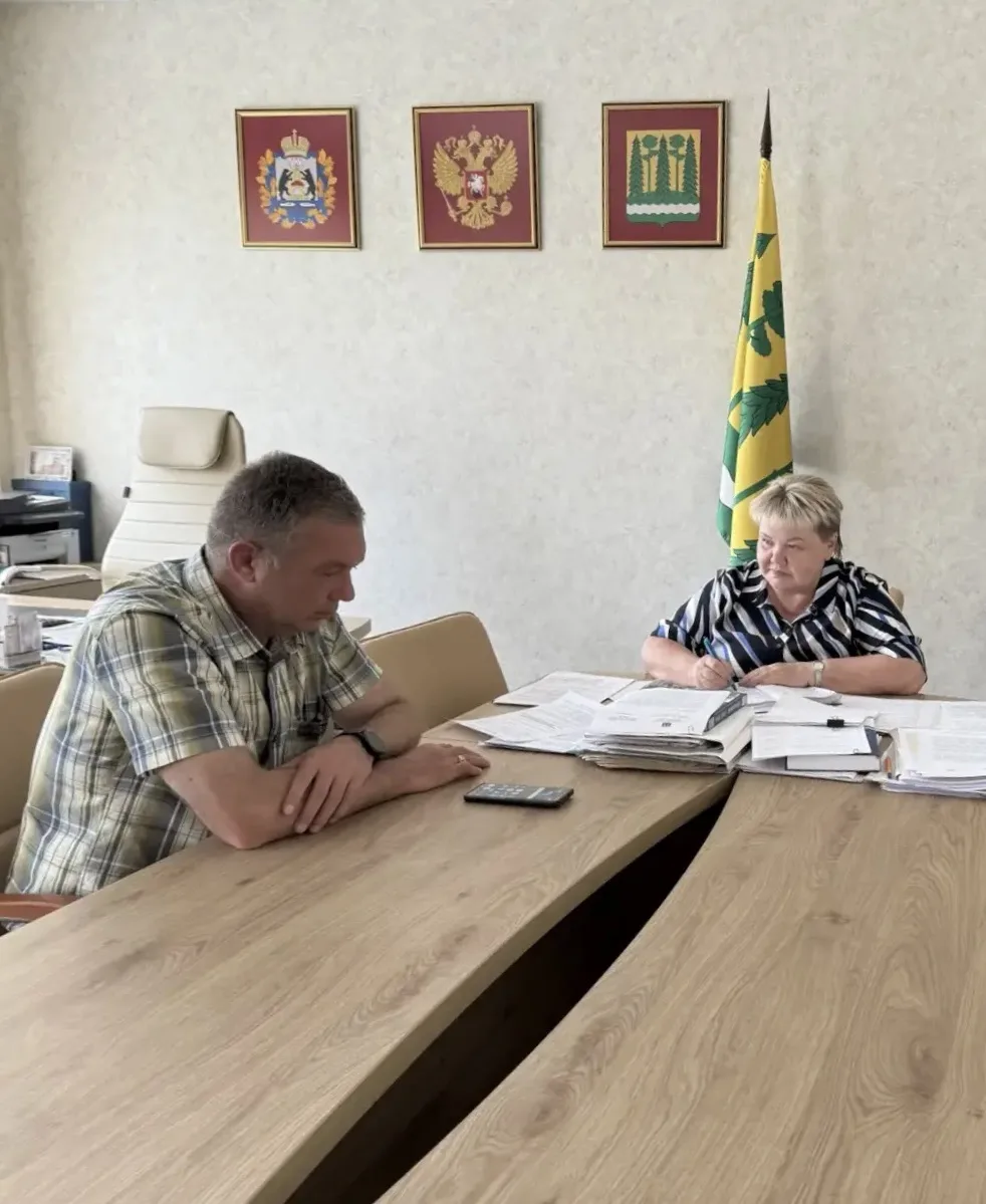 🤝Провела рабочую встречу с директором МУП «Хвойнинский водоканал» Буленковым Александром Николаевич