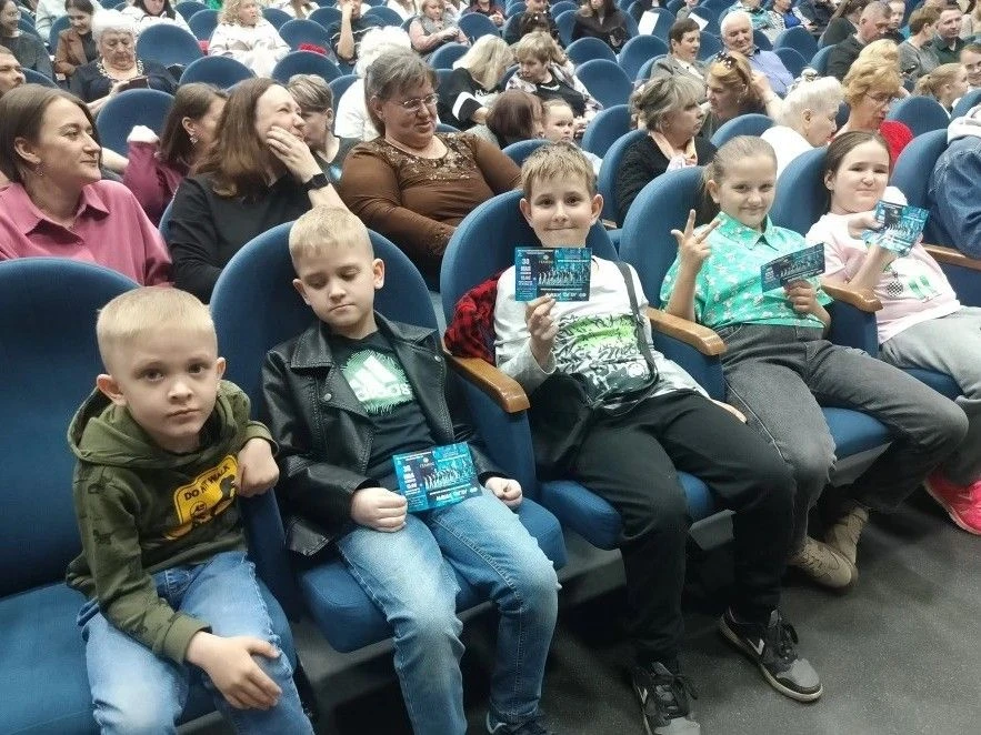 🎉 Праздничный концерт ко Дню защиты детей в центре «Гелиос»
📌30 мая в МБУ «Городской молодёжный це