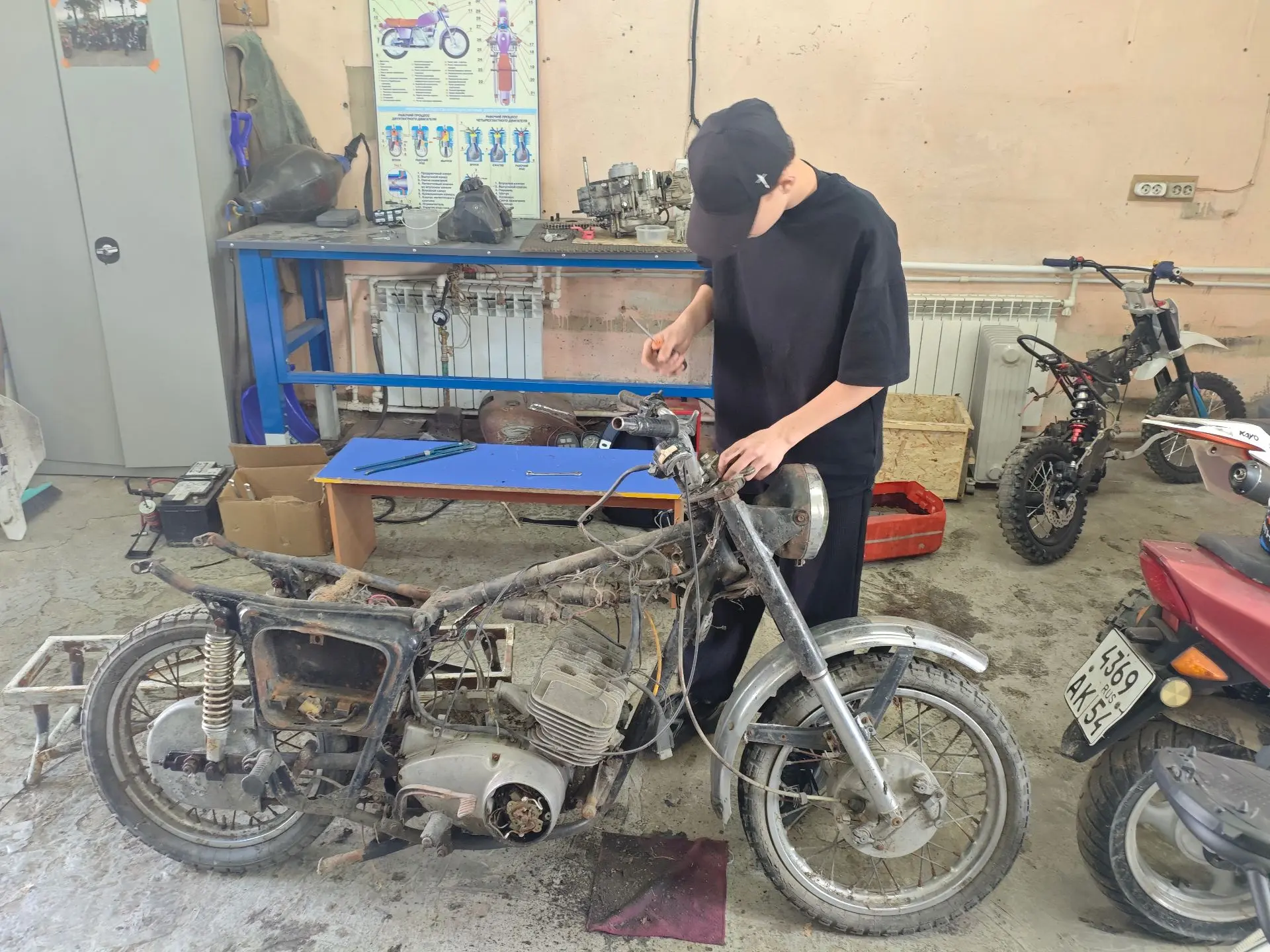 На одном из занятий в объединении «Мотомногоборье»🏍 (педагог А.С.Авдеенко) ребятами была затронута 