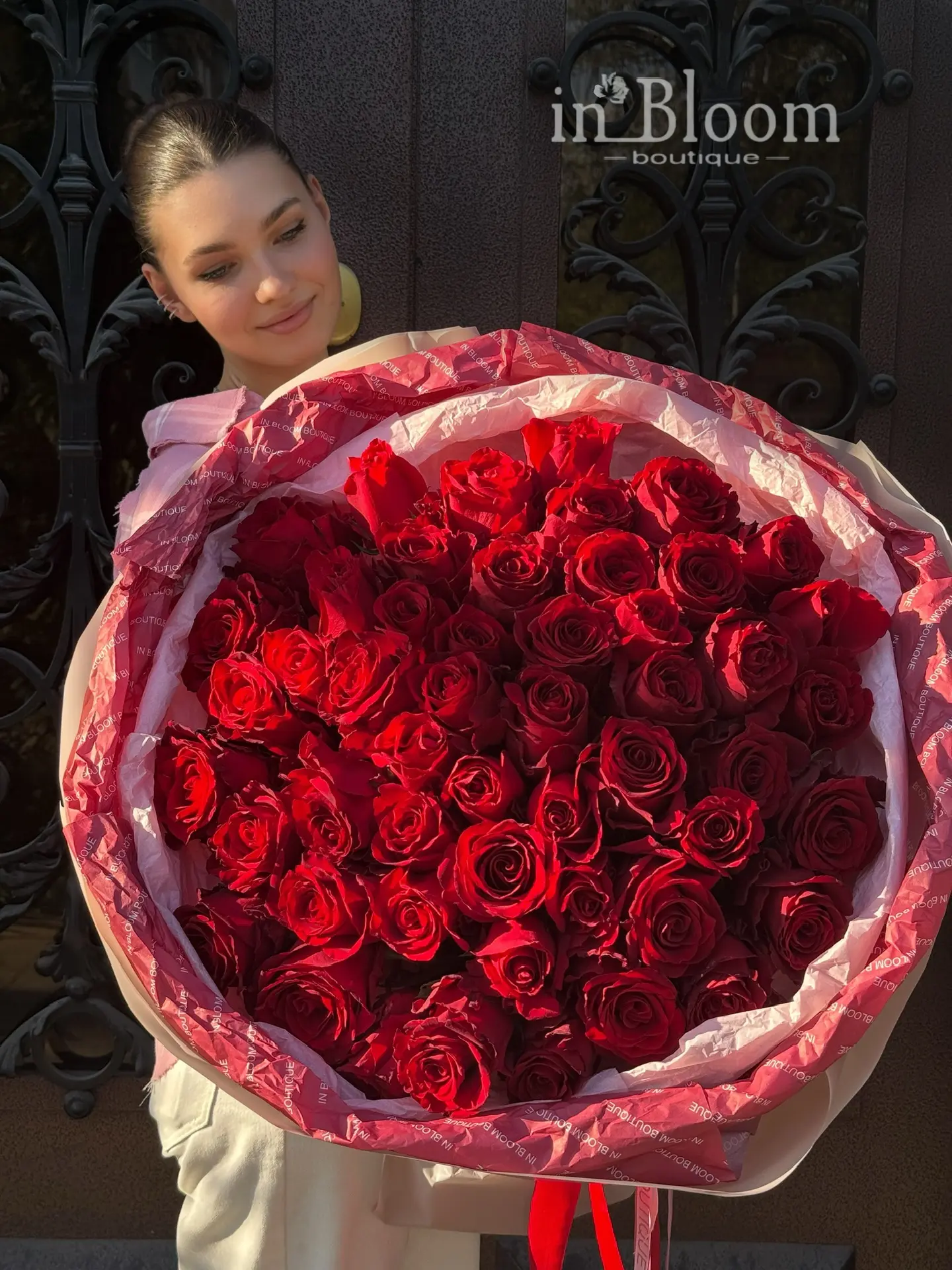 51 Эквадорская роза в фирменном оформлении 🌹
Всегда в наличии
15990₽

Мы работаем и на связи 24/7
Д