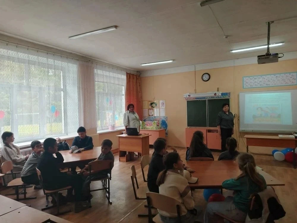 Сегодня, в двадцатый день смены, наш пришкольный лагерь посвятил все мероприятия важной теме — Дню б