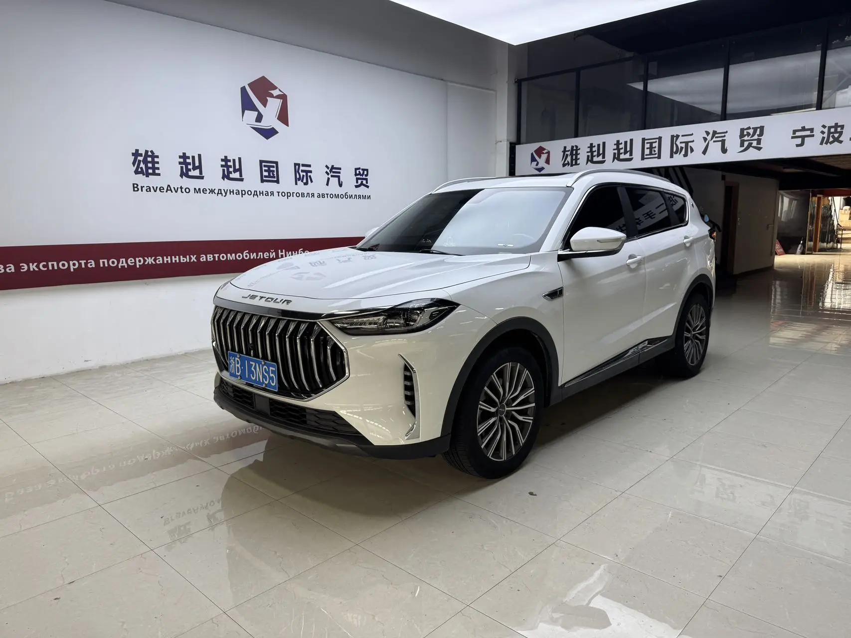ГОРЯЧЕЕ ПРЕДЛОЖЕНИЕ из Китая🇨🇳:

JETOUR X70 7 мест🚀 
Выпуск: 03.2023год 
Мотор: 1.5/156🐎
Пробег 