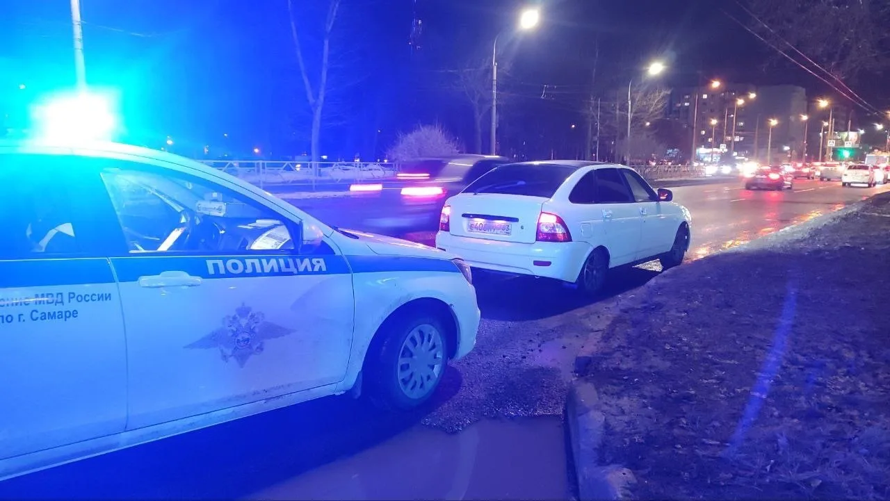 ⚡️🚔🚨 А этого водителя белой  «Приоры» задержали сотрудники ДПС около торгового центра «Парк Хаус» 