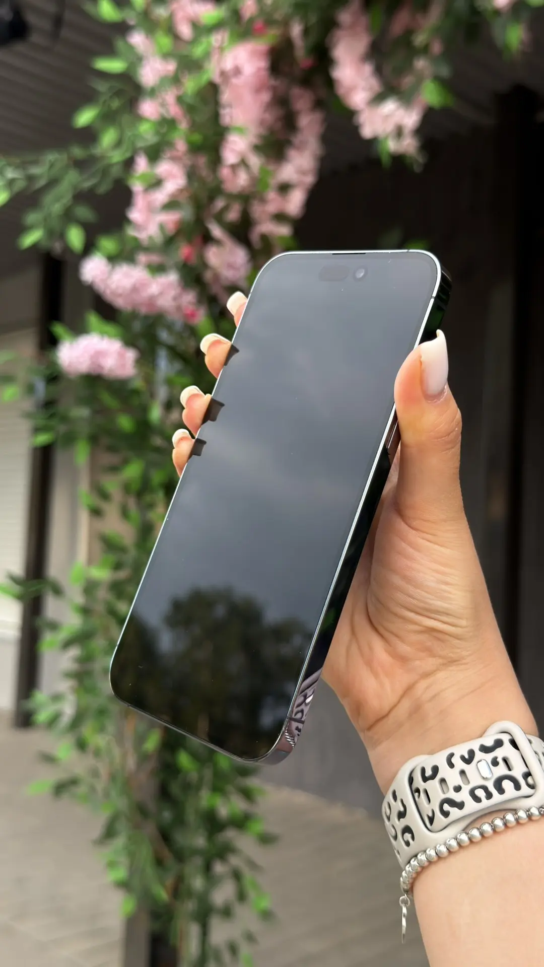 iPhone 14 Pro Max | 128gb | Deep Purple 
Состояние аккумулятора: 80%

Хорошее внешнее состояние / Ко