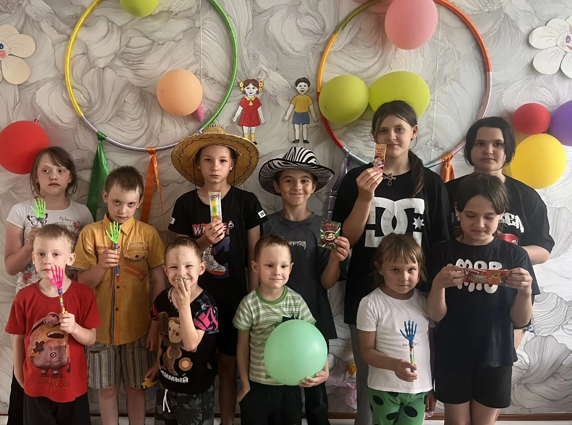 Сегодня в нашем Прокопьевском СРЦ прошла самая настоящая летняя дискотека! Зал наполнился ритмичной 