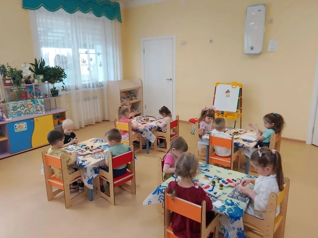Лепка «Грибная поляна»
Во второй младшей группе  было проведено занятие по лепке «Грибная поляна». 
