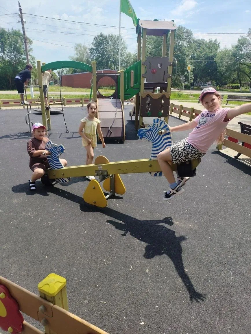 Лагерь «Околица» в самом разгаре! ☀️

Сегодняшний день наших воспитанников выдался по-настоящему лет