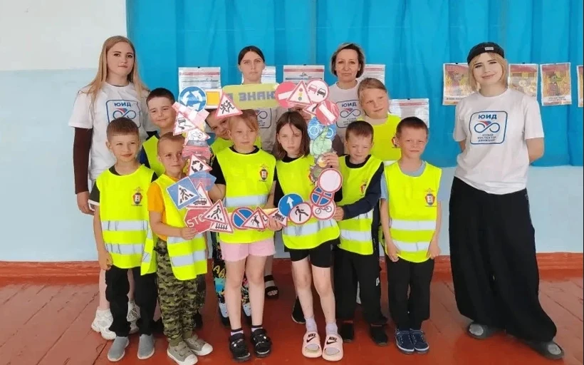 🎉🎉🎉В Каргатском районе открылись детские лагеря дневного пребывания.
Летний лагерь – это:
1. Шанс