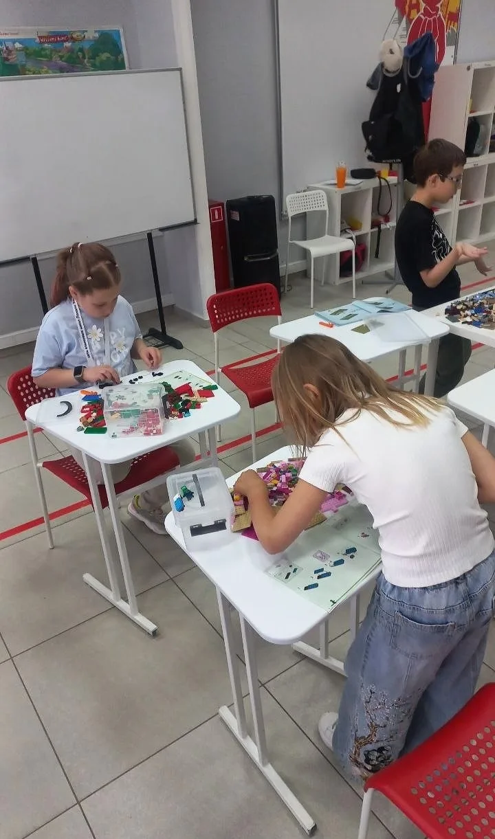 Какие чудные выходные! 🧡 

☀️В LEGO‑клубе было по‑настоящему шумно, весело и многолюдно!
Приходили 