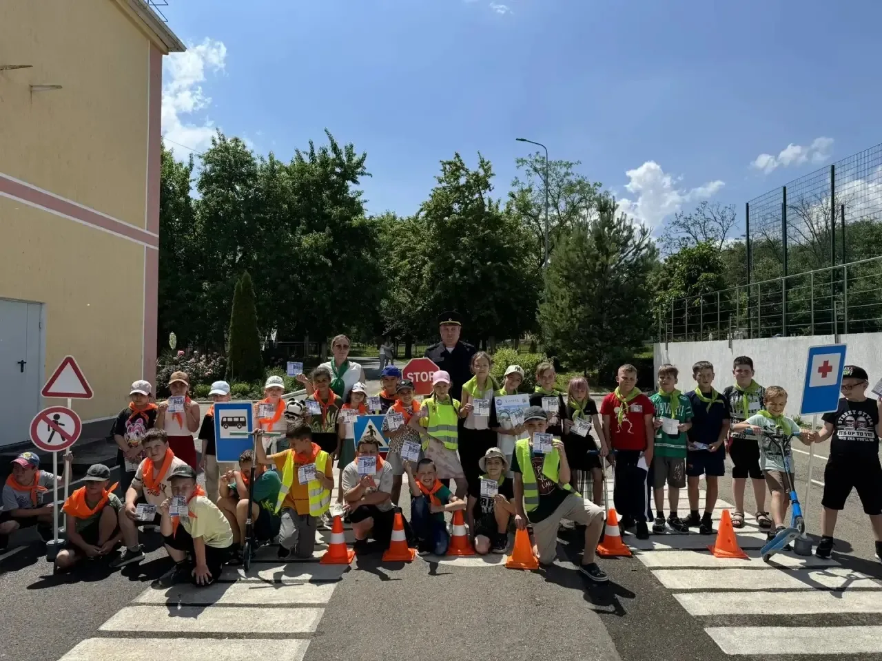 🚓 Знайте правила движения, как таблицу умножения! 🚓

В МБОУ СОШ № 24 прошло мероприятие по ПДД 🚔
