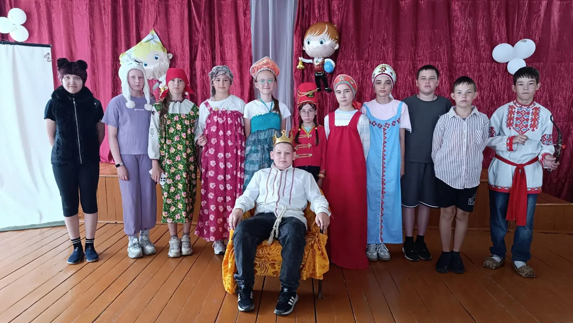 🌟🌟🌟🌟В летнем лагере "Звездопад"театральный кружок поставил русскую народную сказку «Царевна-лягу