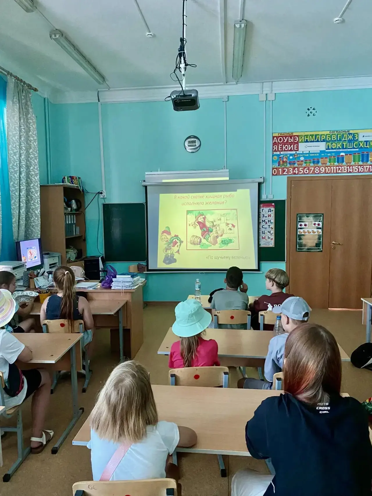 🏫15 Июня в нашем лагере «Русичи» дети посетили два удивительных мира:

🧸мир "Русских народных сказ