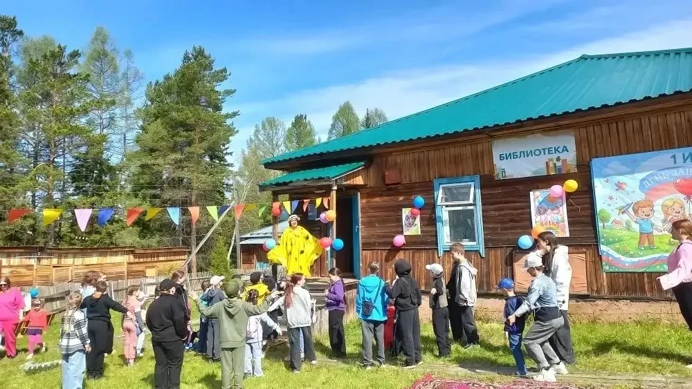 С 1 июня на базе 18 школ нашего округа работают летние детские площадки, которые в этом году посещаю