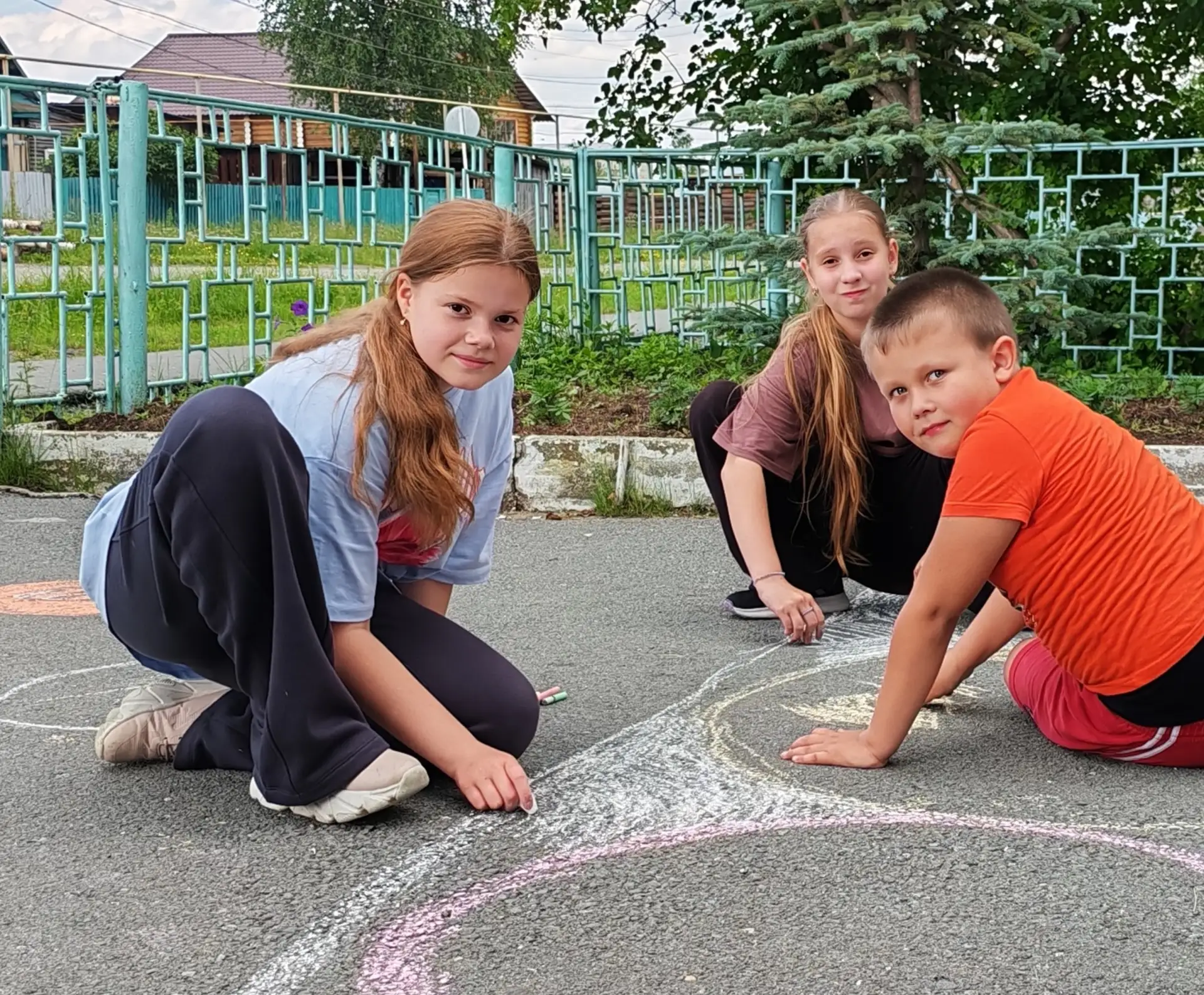 🎨Кто сказал, что учить ПДД — скучно? У нас в школе доказали обратное!
⁣
Сегодня, 16 июня, день выда