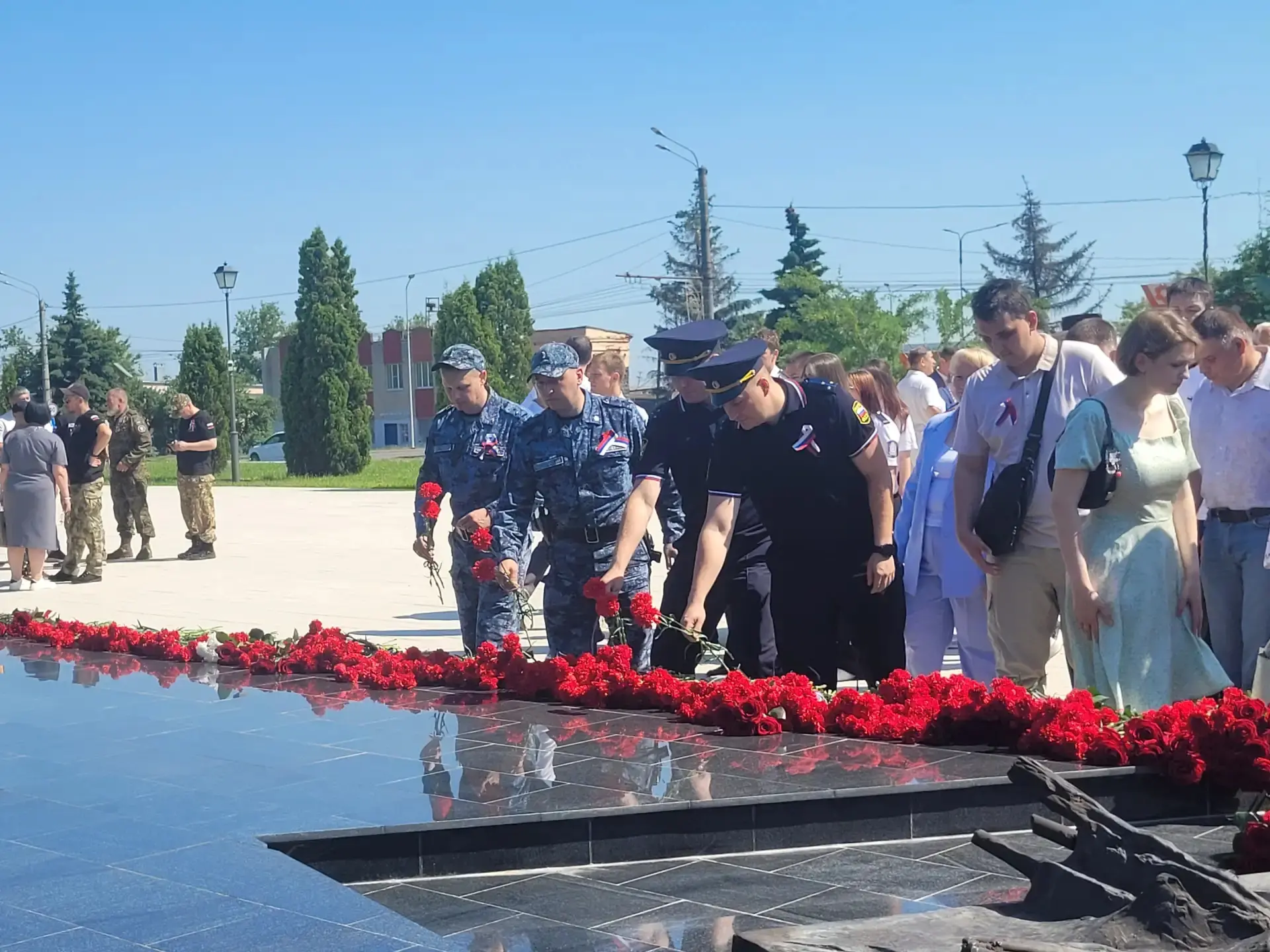 Сегодня наша страна отмечает один из самых главных своих праздников - День России. И в день государс